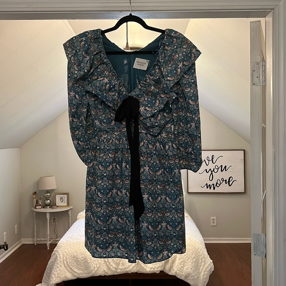 Beautiful Hyacinth House Long Sleeve Patterned Dress with Bow - NWT Medium